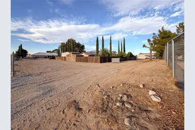 10011 Solano, Victorville, CA 92392 - Photo 64