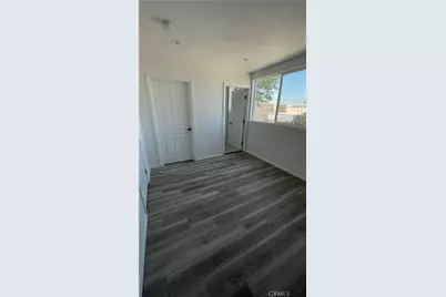 320 35th Street, Los Angeles, CA 90011 - Photo 1