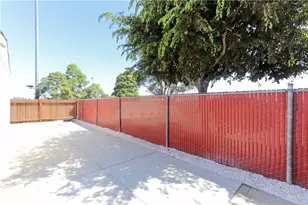 7051 Ellis Ave, Huntington Beach, CA 92648 - Photo 10