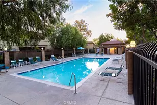 25173 Oak Canyon, Lake Forest, CA 92630 - Photo 2