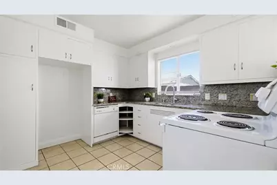 12135 186th, Artesia, CA 90701 - Photo 8