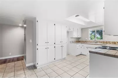 2699 E 20th, Signal Hill, CA 90755 - Photo 20