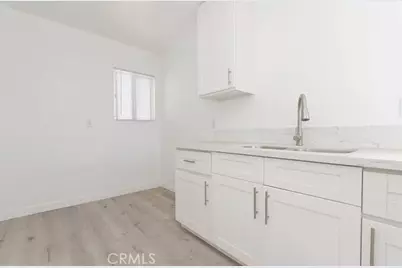 517 W 42nd, Los Angeles, CA 90037 - Photo 12