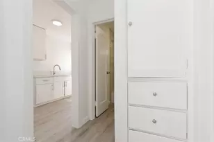 517 W 42nd, Los Angeles, CA 90037 - Photo 6
