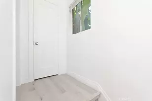 517 W 42nd, Los Angeles, CA 90037 - Photo 8