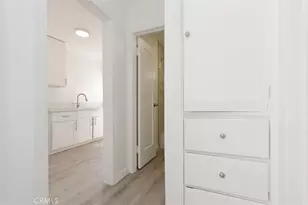 517 W 42nd, Los Angeles, CA 90037 - Photo 6
