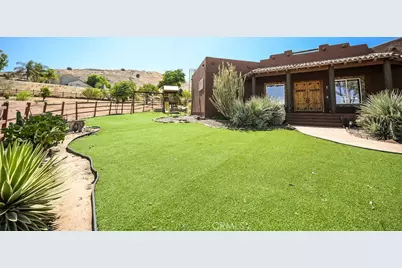 19217 Idaleona, Perris, CA 92570 - Photo 6