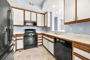 3195 Altura Ct, Corona, CA 92882 - Photo 8