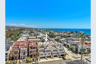 302 Carnation Avenue, Corona del Mar, CA 92625 - Photo 2