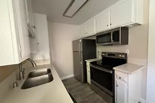 1000 W MacArthur Blvd, Santa Ana, CA 92707 - Photo 4