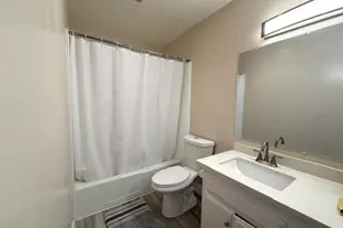 1000 W MacArthur Blvd, Santa Ana, CA 92707 - Photo 8