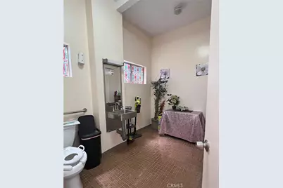 10318 S Budlong, Los Angeles, CA 90044 - Photo 10