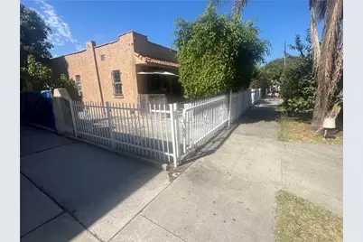 1634 W Parade, Long Beach, CA 90810 - Photo 2
