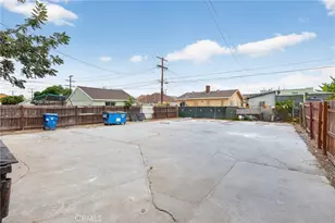 611 W 46th, Los Angeles, CA 90037 - Photo 10