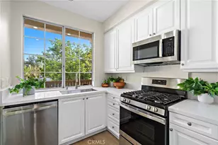 551 W Summerfield, Anaheim, CA 92802 - Photo 10
