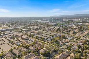 551 W Summerfield, Anaheim, CA 92802 - Photo 40
