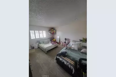 9913 Karmont Avenue, South Gate, CA 90280 - Photo 12