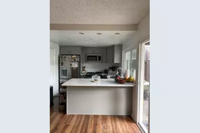 9913 Karmont Avenue, South Gate, CA 90280 - Photo 8