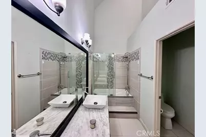 2542 W Macarthur, Santa Ana, CA 92704 - Photo 12