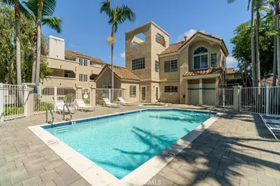 4561 Warner, Huntington Beach, CA 92649 - Photo 30
