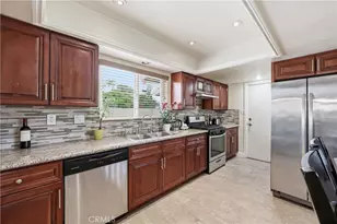 1946 W Broadway, Anaheim, CA 92804 - Photo 6