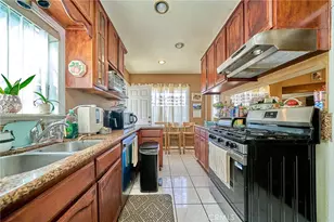 1390 W 33rd St, Long Beach, CA 90810 - Photo 16