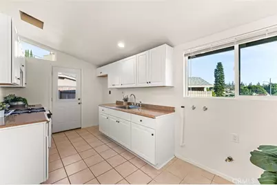 15005 Manzanares, La Mirada, CA 90638 - Photo 8