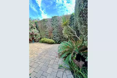 103 Yorktown, Newport Beach, CA 92660 - Photo 14