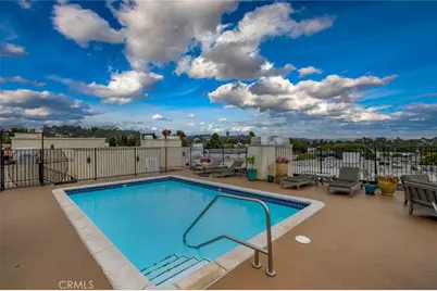 11740 W Sunset Boulevard #14, Los Angeles, CA 90049 - Photo 1
