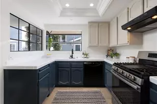 212 Mayfair, Costa Mesa, CA 92627 - Photo 10