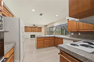 7791 Denise, La Palma, CA 90623 - Photo 32