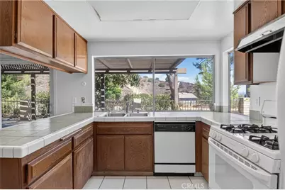 1000 N Madero Street, Montebello, CA 90640 - Photo 10