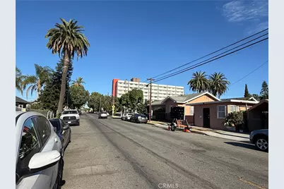 1047 E New York, Long Beach, CA 90813 - Photo 2