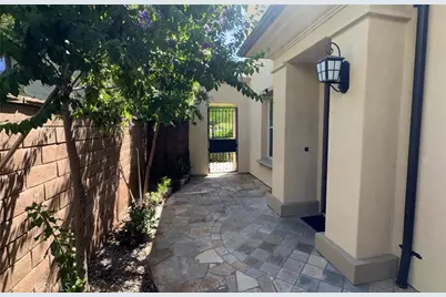 39 Arrowhead, Irvine, CA 92618 - Photo 2
