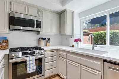 966 Michael #D, Corona, CA 92881 - Photo 6