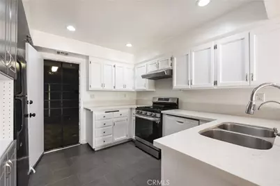 8515 Burnet #B Avenue ##B, North Hills, CA 91343 - Photo 14