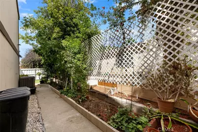 8515 Burnet #B Avenue ##B, North Hills, CA 91343 - Photo 6