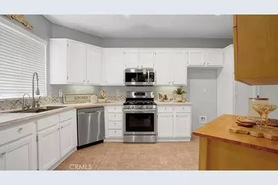 933 Somerville, Irvine, CA 92620 - Photo 6