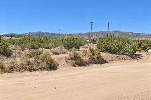 2142 Cbs (Trinity) Ln, Pinon Hills, CA 92372 - Photo 6