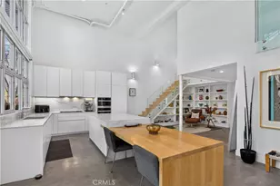 1037 N Laurel Ave, West Hollywood, CA 90046 - Photo 2