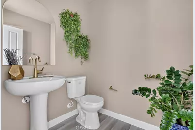 10670 Paramount Boulevard, Downey, CA 90241 - Photo 18