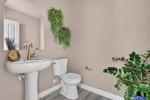 10670 Paramount Blvd, Downey, CA 90241 - Photo 26