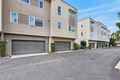 10670 Paramount Boulevard, Downey, CA 90241 - Photo 20