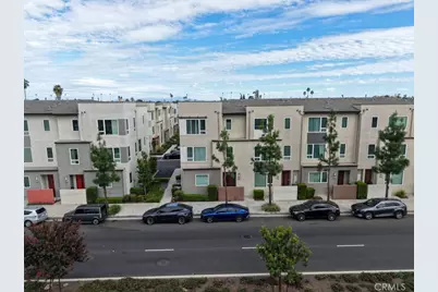 10670 Paramount Boulevard, Downey, CA 90241 - Photo 22