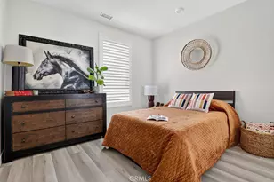 10670 Paramount Blvd, Downey, CA 90241 - Photo 22