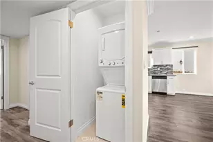 4812 Saturn St, Los Angeles, CA 90019 - Photo 12