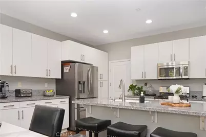 10572 Sausalito Court, Los Alamitos, CA 90720 - Photo 8