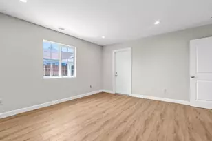 11822 Rialto, Los Angeles, CA 91352 - Photo 8