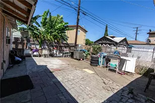 139 W 88th Pl, Los Angeles, CA 90003 - Photo 16