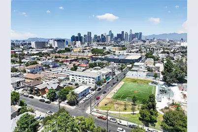 427 E 25th Street, Los Angeles, CA 90011 - Photo 20
